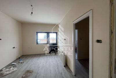 Vila cu poziție excelentă atât ptr locuit cat și ptr sediu firma - 9