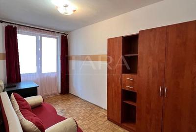 Apartament cu 3 camere decomandat, mobilat în Central