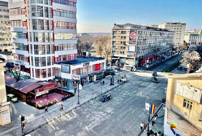Apartament cu 3 camere semidecomandat, mobilat în Central
