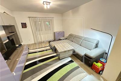 Apartament disponibil imediat, 2 camere, decomandat, balcon, parcare - 1