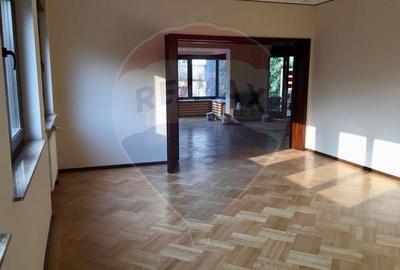 Apartament Exclusivist 221 mp | Central | Etaj Integral  | 5 Camere - 5