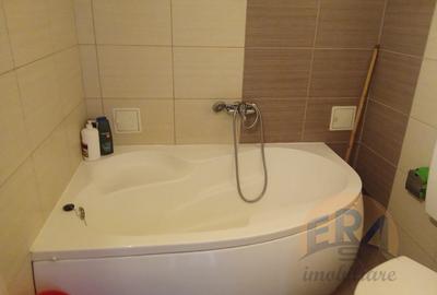 Apartament 3 camere, Nufarul, Str. Piata Nucetului - 12