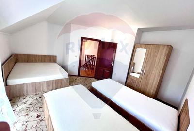 Casă / Vilă cu 7 camere de închiriat în zona Oncea - 4