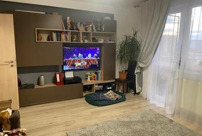Apartament cu 2 camere decomandat, mobilat în Tractorul