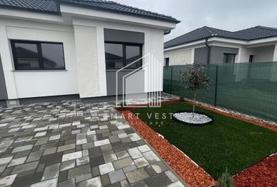 Casa noua de vanzare - intrare Odoreu - 1