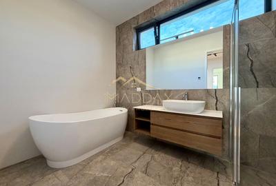 Vila Exclusivista in Mijlocul Naturii *959mp teren*/ 420mpc / Balotesti - 53