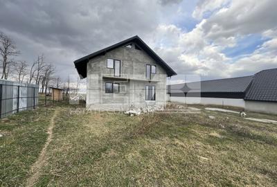 Casă individuală cu 4 camere în Sălăgeni