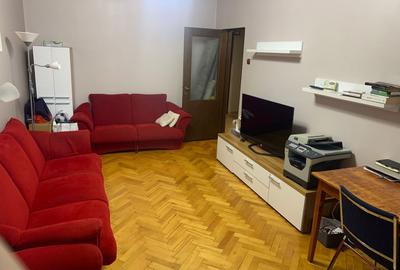 Apartament cu 3 camere în zona, mobilat si utilat -  Piata Centrala - 1