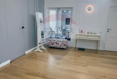 Proprietate premium în Filiași, locuință de lux cu spații comerciale - 41