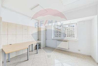 Apartament premium cu 3 camere - Rond Piata Alba Iulia - 15