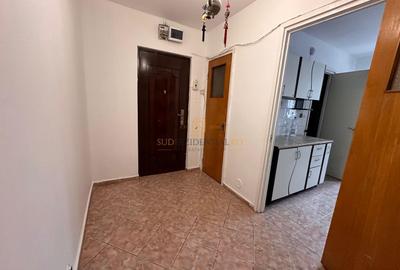Apartament 3 camere de vanzare, zona Emil Racovita, Sector 4 - 6
