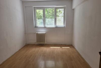 Jean Steriadi, 5 minute metrou 1 Decembrie 1918, bloc reabilitat - 1