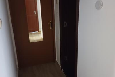 Brancoveanu adiacent -3 camere -Loc parcare - 8