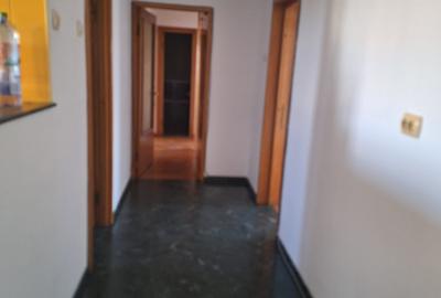 Universitatea Hyperion-Calea Călărașilor.POZITIE EXCELENTA! - 10