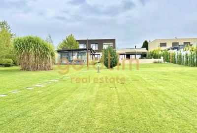 VILA SUPERBA/MOBILATA/UTILATA/PISCINA/CURTE 3000 MP/IESIRE LA LAC - 45