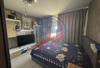 Apartament 3 camere decomandat Craiovita Noua-Scoala nr. 33 - 3