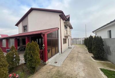 Casa P+E+MNS Sendreni, renovata, mobilata - 10