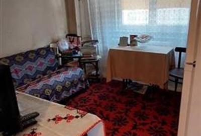 Apartament cu 3 camere decomandat în Aviației