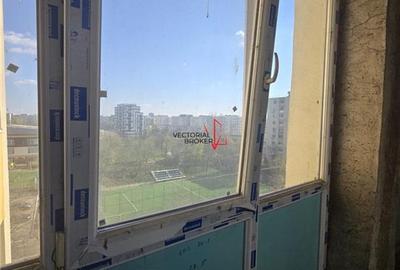 Apartament et.6/8, bloc din 78, anvelopat McDonalds Colentina - 7