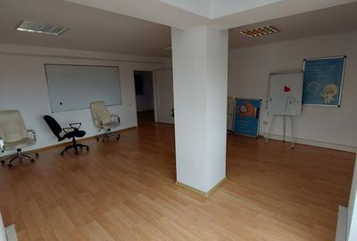 Spatiu 4 camere decomandat - 7