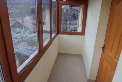 Comarnic vila  2010 P+1+pod,mobilata,utilata, teren 1811mp imprejmuit - 7