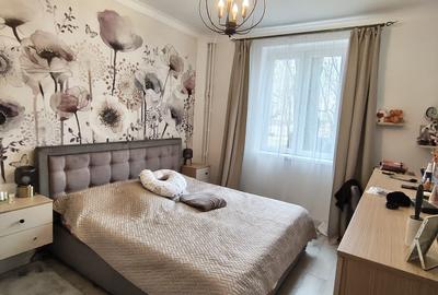 Apartament cu 2 camere decomandat, mobilat în Vatra Luminoasă