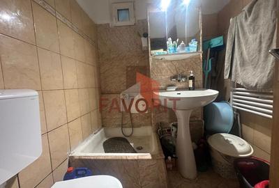 4 camere | COMISION 0 | centrala proprie | etaj 1 | decomandat | - 14