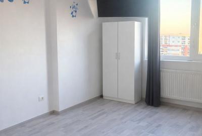 Apartament cu 2 camere decomandat, mobilat în Păcii