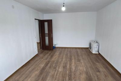 Apartament cu 2 camere decomandat în Brăilei