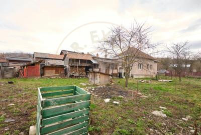 Casa individuala  Leresti la strada principala+ teren 831 mp, utilitati complete - 14