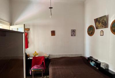 CASA INDIVIDUALA SOLIDA + ANEXE , STR EMINESCU, LA 5 MINUTE DE PIATA MICA - 11