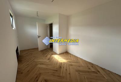 Casa Noua P+1 550 mp teren 3 bai 4 dormitoare Garaj Finisata intern mobila buc - 14