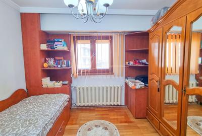 Ap decomandat cu 3 camere bloc 1993 Orzari, Delea Veche, Calea Calarasilor - 29