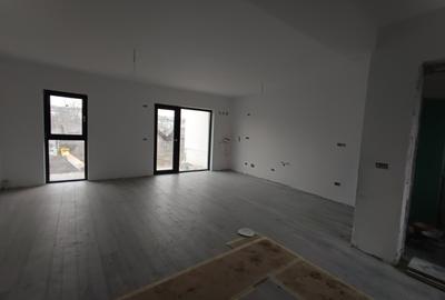 Casă cu 4 camere în Rediu