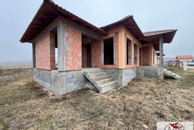 Vanzare casa la rosu in Sard - 2