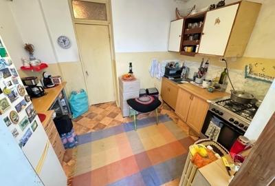 3 Camere Decomandat 2 Bai 72mp bloc 1984 zona Nicolina - 1