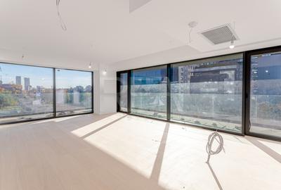 Apartament cu 4 camere semidecomandat în Floreasca