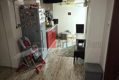 Apartament cu trei camere de vanzare-Crangasi-loc de parcare - 7