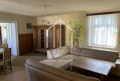 Casa de vanzare in Sibiu, cu doua apartamente - 1