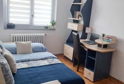 Apartament cu 4 camere, 90 mp, decomandat, etaj intermediar, Zona Dambovitei - 1