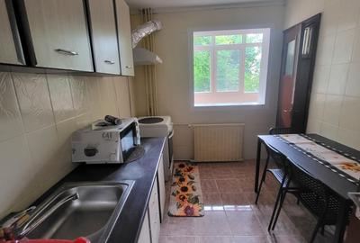 Inchiriere apartament 2 camere, decomandat, Aparatorii  Patriei - 11