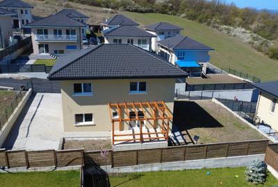 Vand casa individuala comision 0% - 7