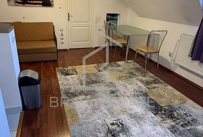 Apartament cu 3 camere decomandat, mobilat în Andrei Mureșanu