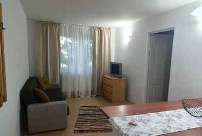 Apartament cu 2 camere semidecomandat, mobilat în Tomis Nord