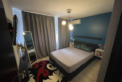 Apartament cu 4 camere decomandat, mobilat în Titan