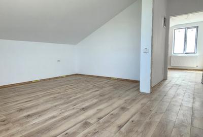 Casa 4 amere,la intrare in comuna - 10