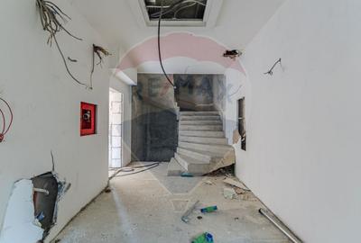 Activ Hotelier SubEvaluat | 18.000 mp construiti | 3 ha teren | BRASOV - 22