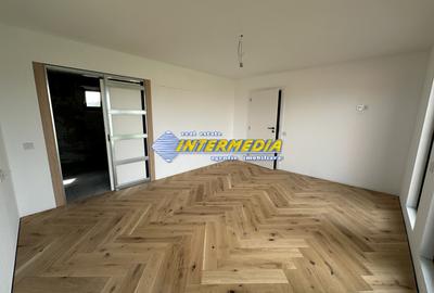 Casa Noua P+1 550 mp teren 3 bai 4 dormitoare Garaj Finisata intern mobila buc - 13