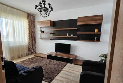 Apartament cu 2 camere decomandat în Păcii