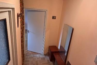 Apartament cu 2 camere semidecomandat în Piața Centrală